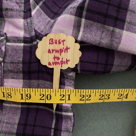 Boston Traders size large buttoned down plaid jacket with a hoodie - Picture 5 of 8